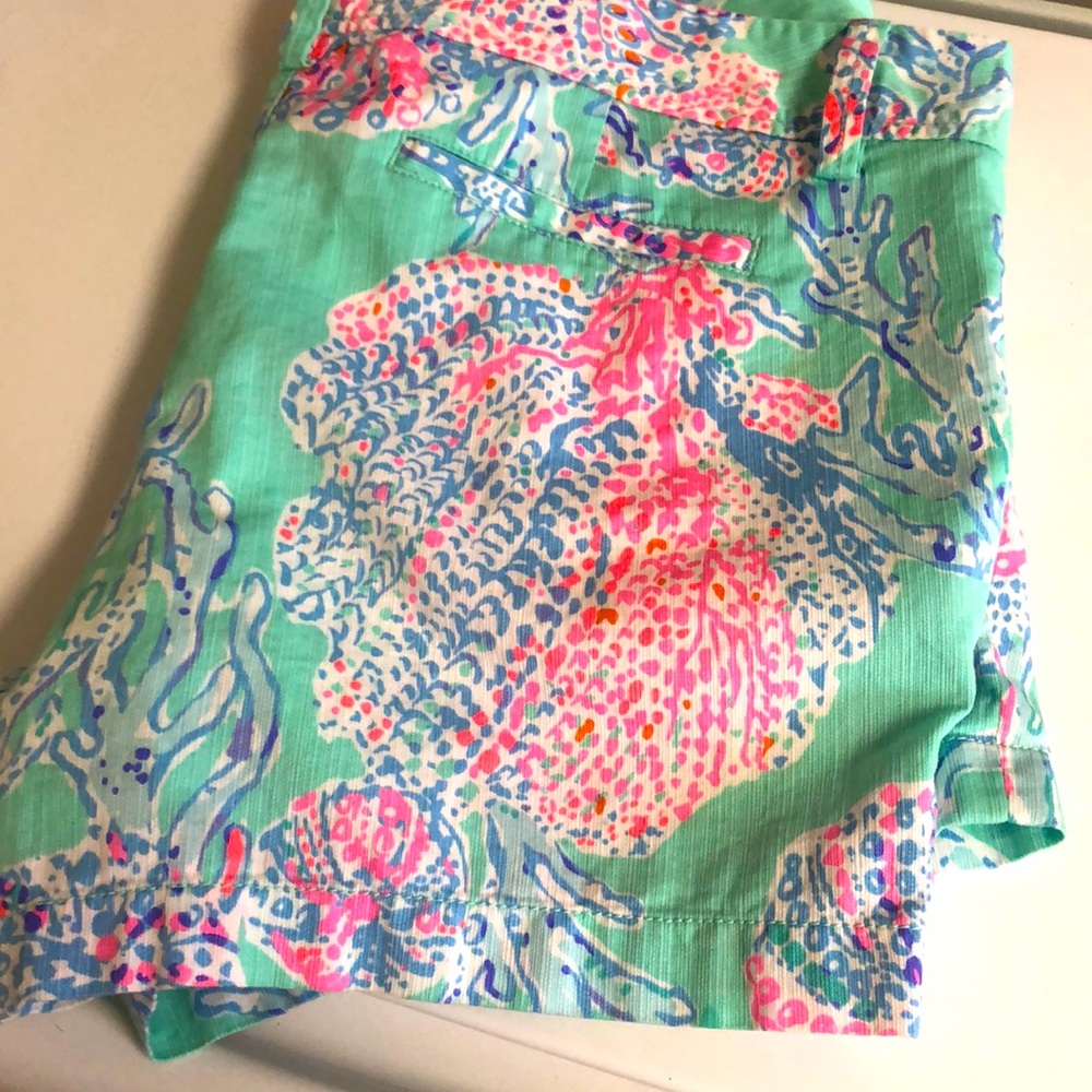 LILLY PULITZER SHORTS SIZE 16